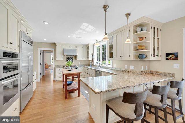 9218 ALDERSHOT DR, Bethesda, MD 20817