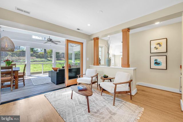 9218 ALDERSHOT DR, Bethesda, MD 20817
