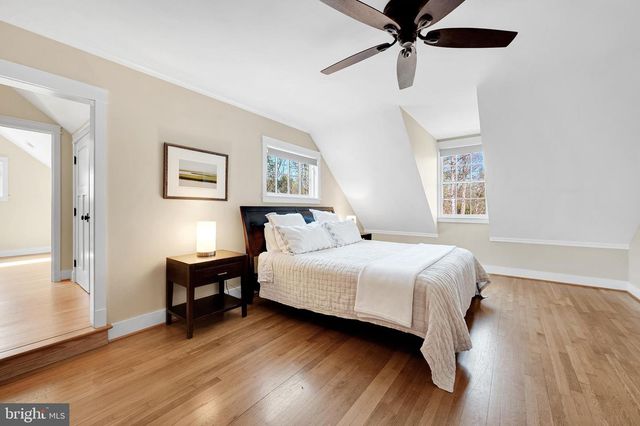 9218 ALDERSHOT DR, Bethesda, MD 20817