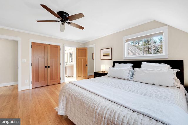 9218 ALDERSHOT DR, Bethesda, MD 20817