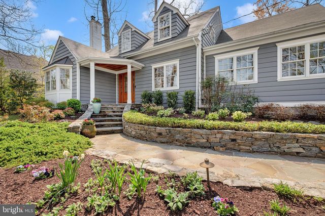 9218 ALDERSHOT DR, Bethesda, MD 20817