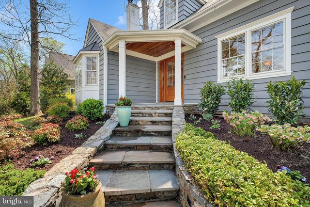 9218 ALDERSHOT DR, Bethesda, MD 20817