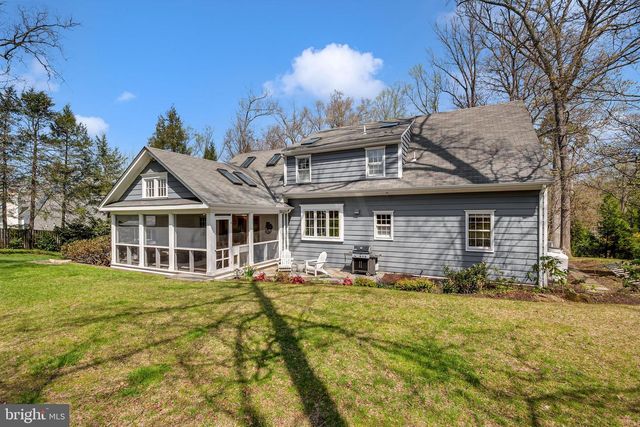 9218 ALDERSHOT DR, Bethesda, MD 20817