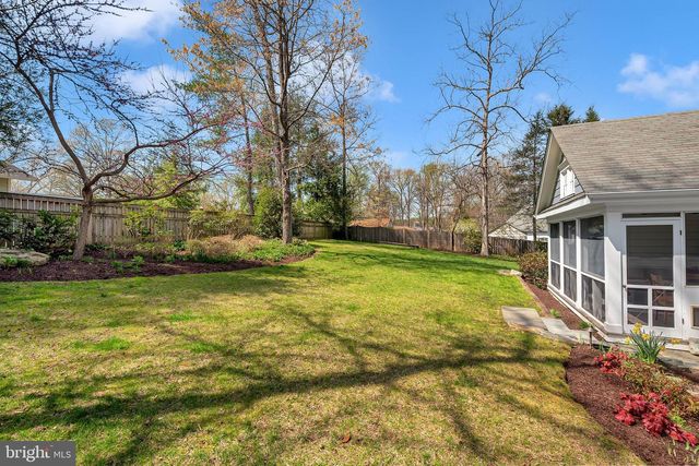 9218 ALDERSHOT DR, Bethesda, MD 20817