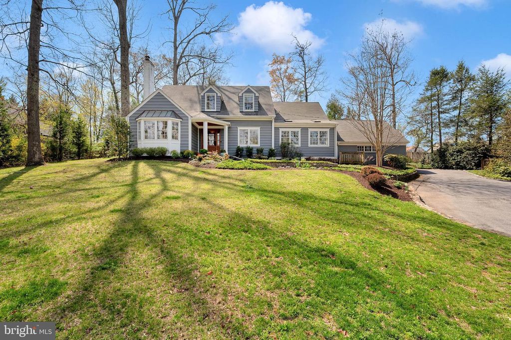 9218 ALDERSHOT DR, Bethesda, MD 20817