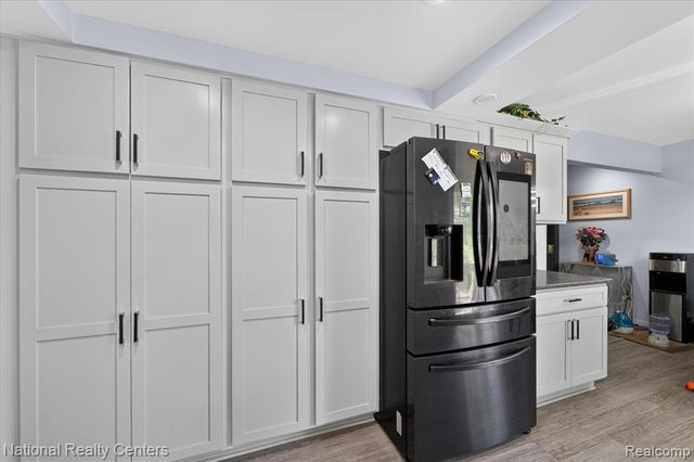 9472 Lakepointe Boulevard, Clay, MI 48001
