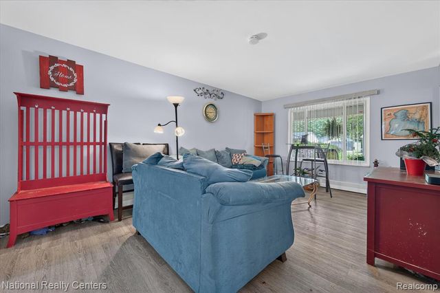 9472 Lakepointe Boulevard, Clay, MI 48001