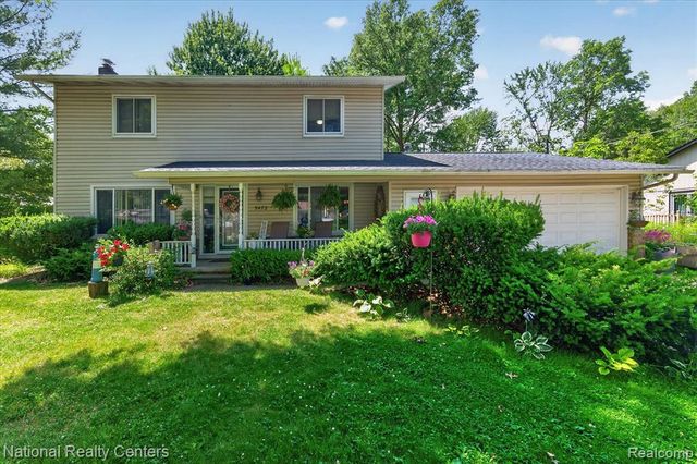 9472 Lakepointe Boulevard, Clay, MI 48001