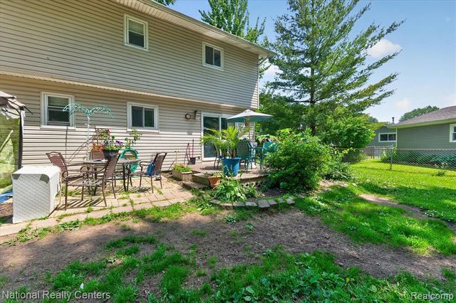 9472 Lakepointe Boulevard, Clay, MI 48001