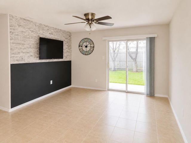 1518 Perennial Lane, Rosenberg, TX 77471