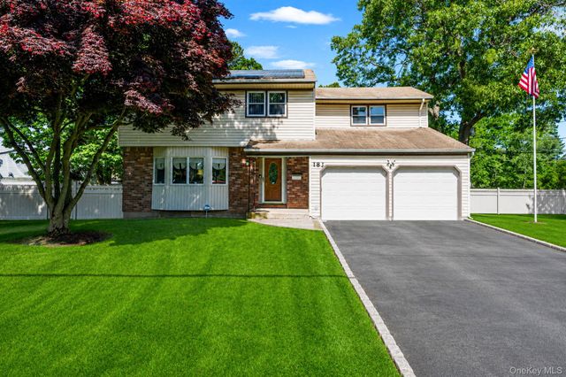 18 Deer Park Boulevard, Deer Park, NY 11729