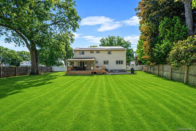18 Deer Park Boulevard, Deer Park, NY 11729