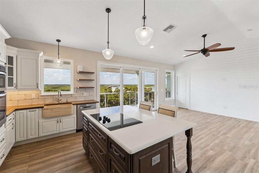 Image 14 of property listing at 6191 TURTLEMOUND ROAD, New Smyrna Beach, FL 32169