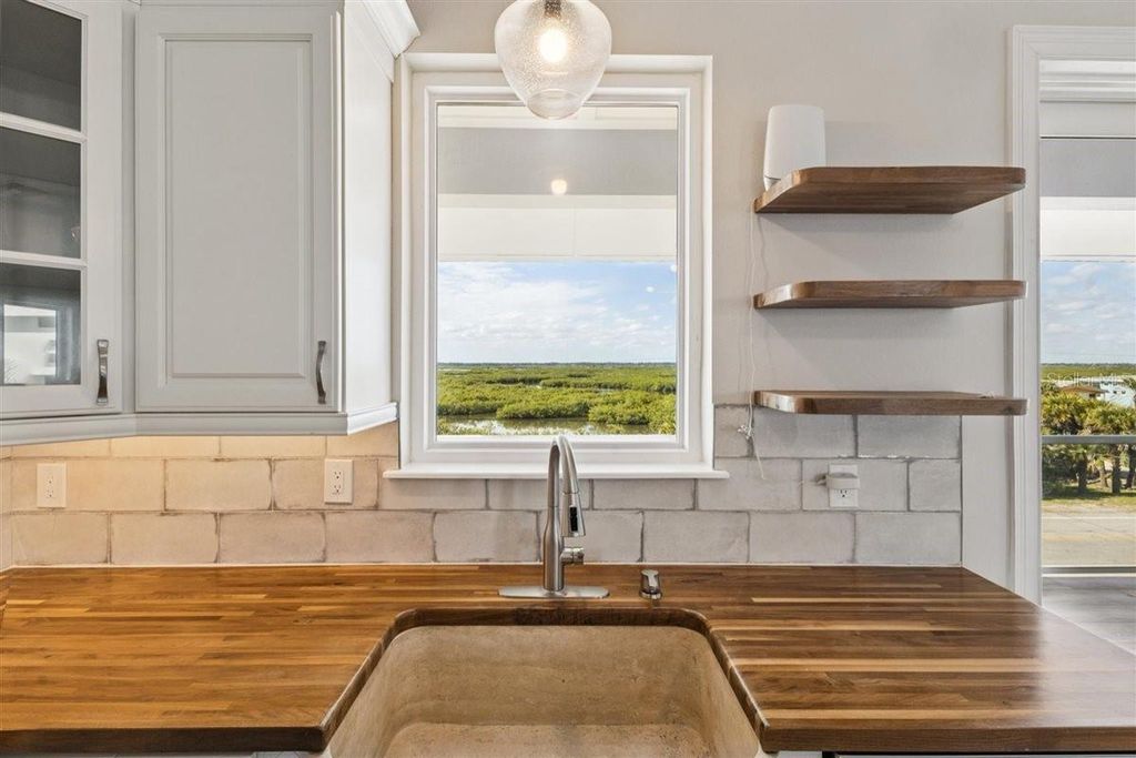 Image 18 of property listing at 6191 TURTLEMOUND ROAD, New Smyrna Beach, FL 32169