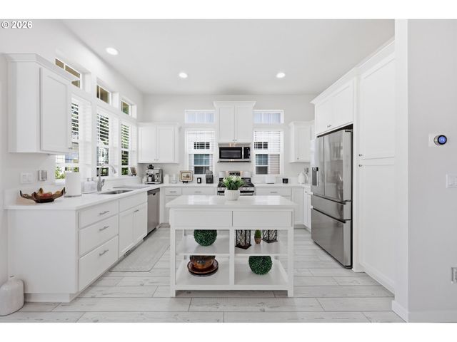 9215 Sw 4TH St, Wilsonville, OR 97070