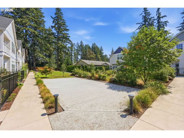 9215 Sw 4TH St, Wilsonville, OR 97070