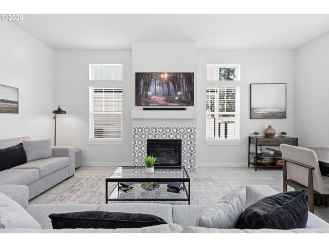 9215 Sw 4TH St, Wilsonville, OR 97070