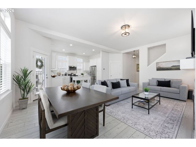 9215 Sw 4TH St, Wilsonville, OR 97070