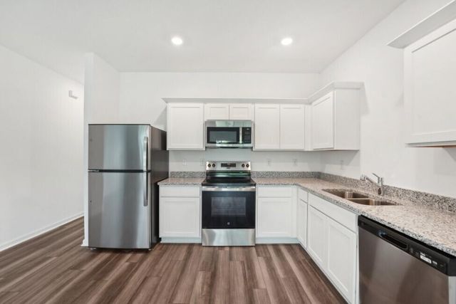 472 Colchester Court, Moncks Corner, SC 29461