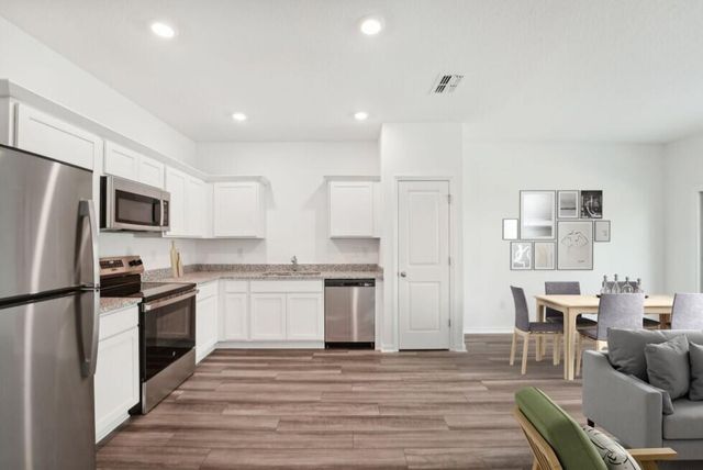 472 Colchester Court, Moncks Corner, SC 29461