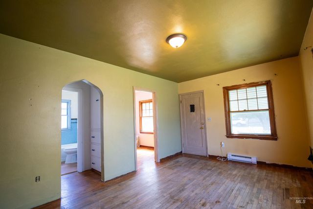 212 Locust St, Nampa, ID 83686