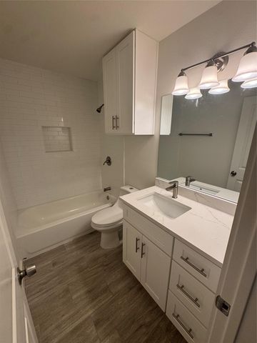 3617 Leafield DR B, Austin, TX 78749