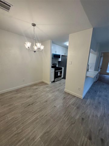 3617 Leafield DR B, Austin, TX 78749