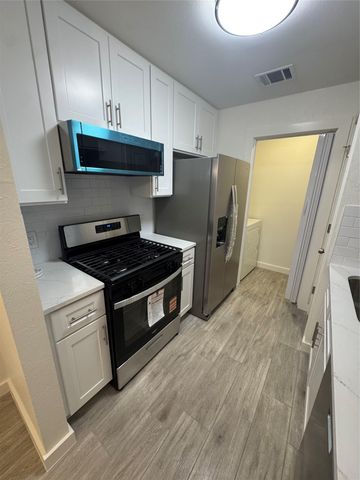 3617 Leafield DR B, Austin, TX 78749