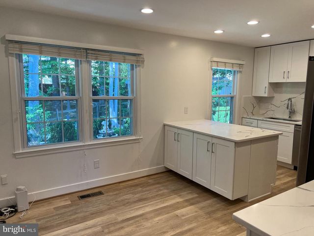 9502 TREGARON PL, Burke, VA 22015