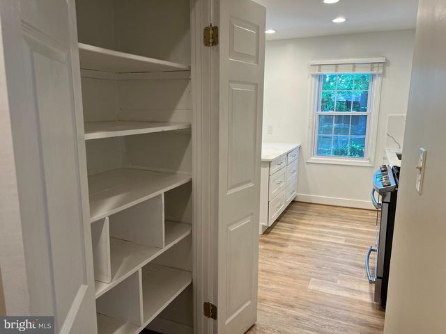 9502 TREGARON PL, Burke, VA 22015