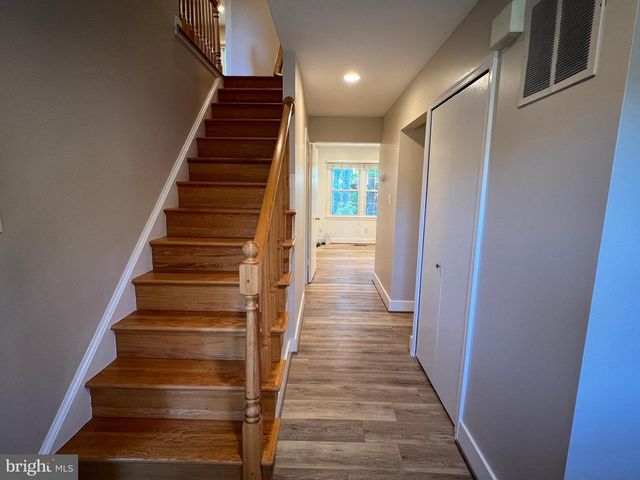 9502 TREGARON PL, Burke, VA 22015