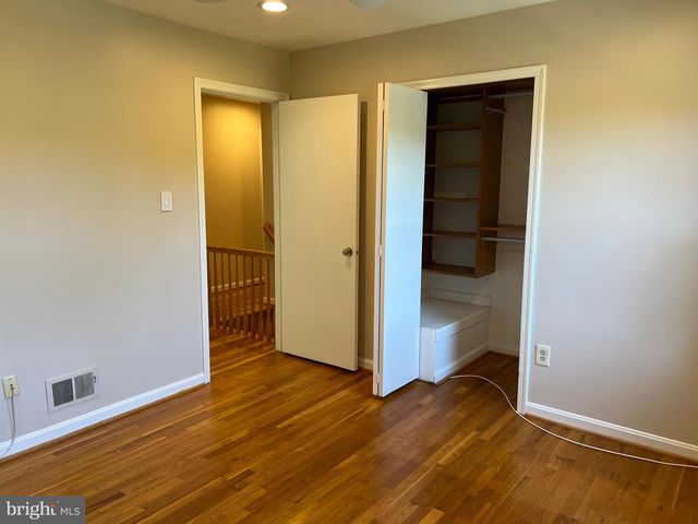 9502 TREGARON PL, Burke, VA 22015