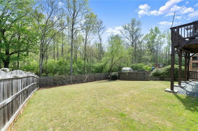 556 Lost Creek Drive, Woodstock, GA 30188
