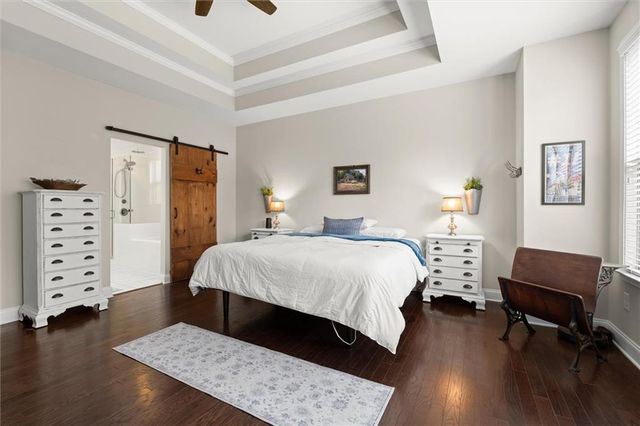 556 Lost Creek Drive, Woodstock, GA 30188