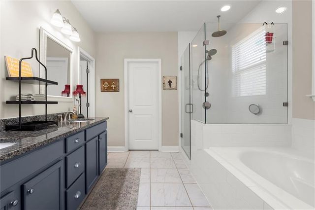 556 Lost Creek Drive, Woodstock, GA 30188