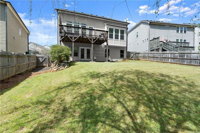 556 Lost Creek Drive, Woodstock, GA 30188