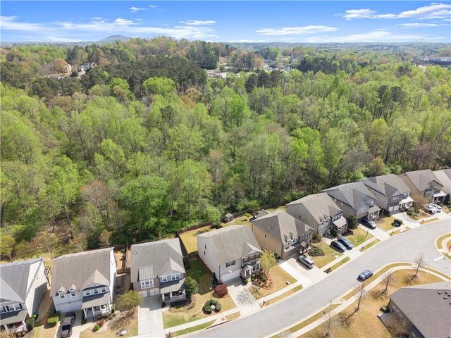 556 Lost Creek Drive, Woodstock, GA 30188