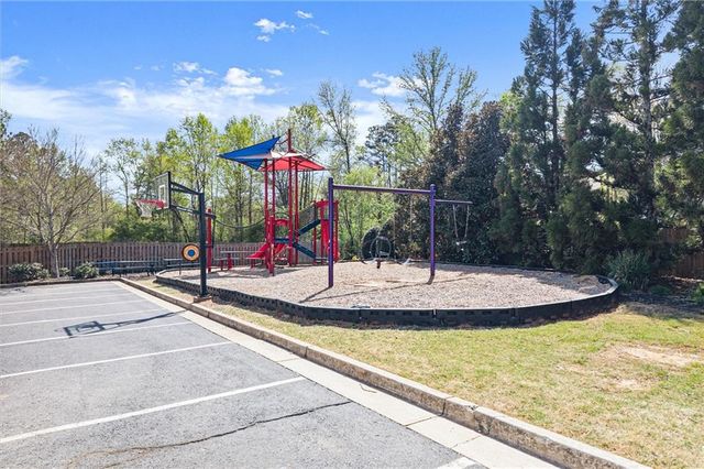 556 Lost Creek Drive, Woodstock, GA 30188