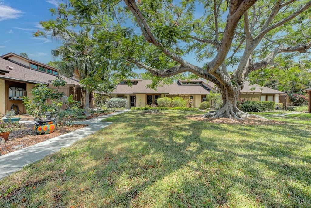 7620 4TH AVENUE W 7620, BRADENTON, FL 34209 — photo 4
