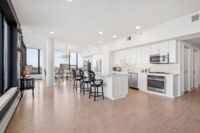 740 Portland Avenue 1201, Minneapolis, MN 55415