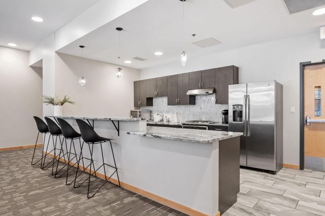 740 Portland Avenue 1201, Minneapolis, MN 55415