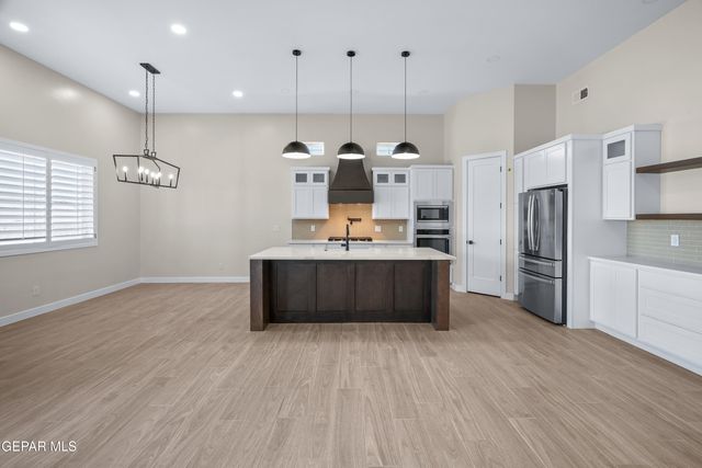 1805 Kelsey Davis Avenue, El Paso, TX 79928