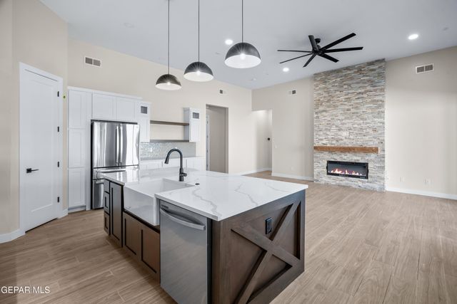 1805 Kelsey Davis Avenue, El Paso, TX 79928