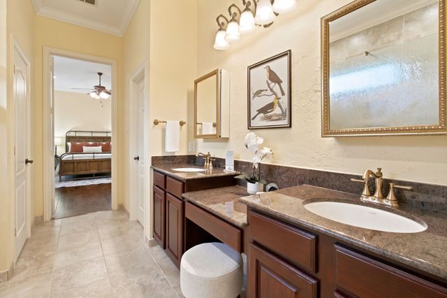 8013 Creek View Drive, North Richland Hills, TX 76180