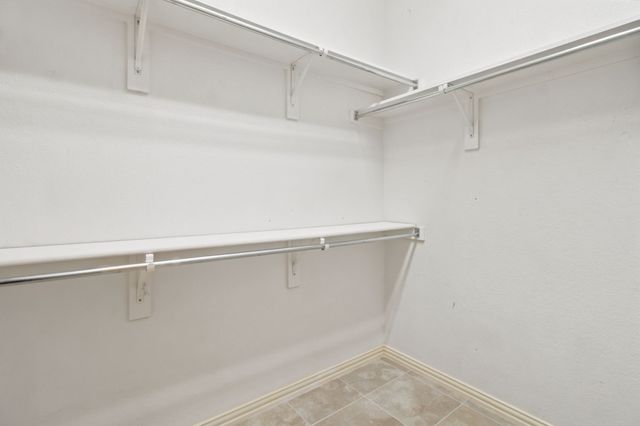8013 Creek View Drive, North Richland Hills, TX 76180