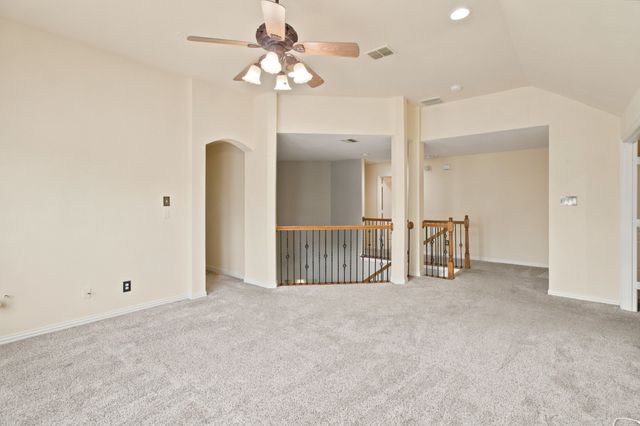 8013 Creek View Drive, North Richland Hills, TX 76180