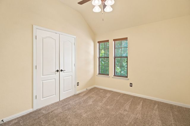 8013 Creek View Drive, North Richland Hills, TX 76180