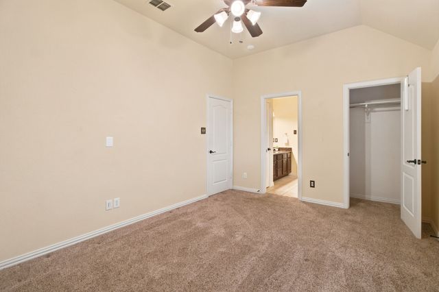 8013 Creek View Drive, North Richland Hills, TX 76180