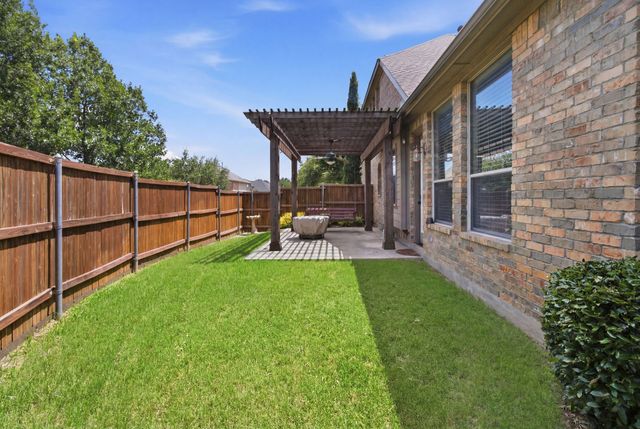 8013 Creek View Drive, North Richland Hills, TX 76180