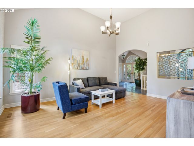 5112 Sw HEWETT Blvd, Portland, OR 97221